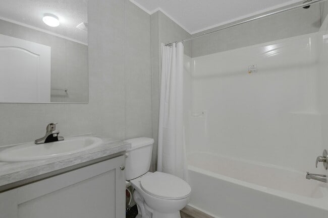Building Photo - 5108 Burnham Ave