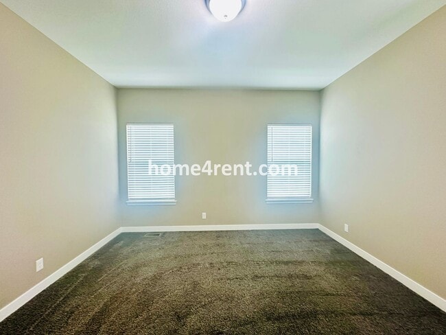Building Photo - Ranch Style Home w/ Updated Kitchen, including SS Appliances and Granite Counters Plus a Large Un...