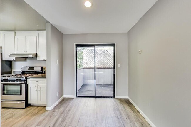 Building Photo - 1805 Sausal St