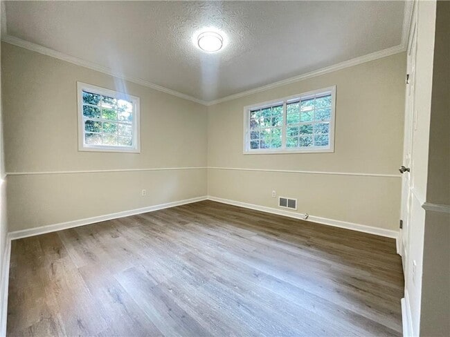 Building Photo - 865 Cherrydale Ln