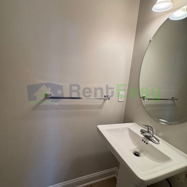 Building Photo - 4405 Harlesden Dr