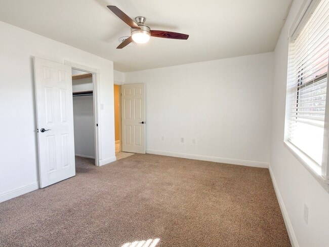 Building Photo - Roomy 5 Bedroom Home with Solar Panels