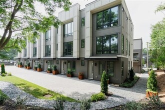 Building Photo - 1160 Ormewood Ave SE