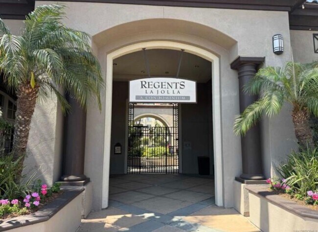 Building Photo - $2,950 - 1 Bed / 1 Bath Bottom Floor Beautiful Condo at Regents La Jolla