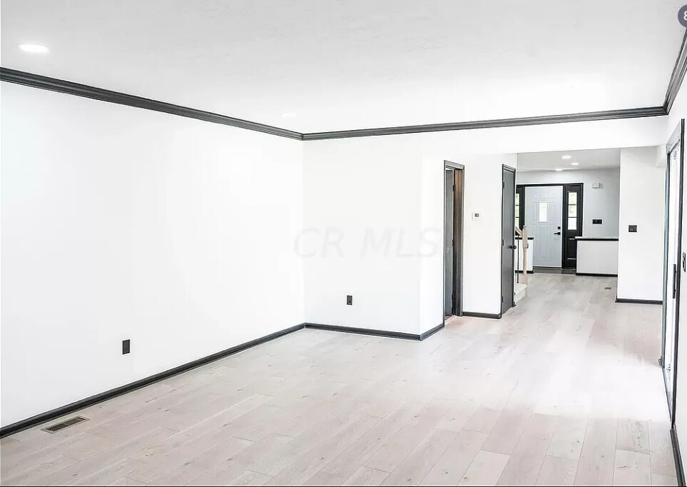 Building Photo - 1560 Waterstone Ct