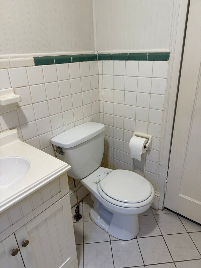 Building Photo - 0011