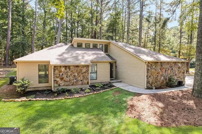 Building Photo - 145 Whitney Way