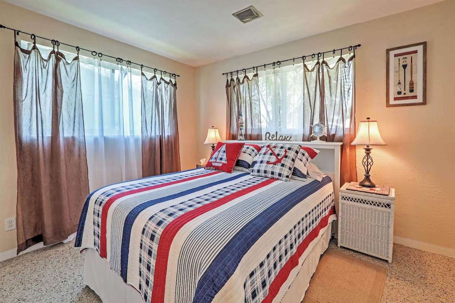 Building Photo - 157 Longwood Dr