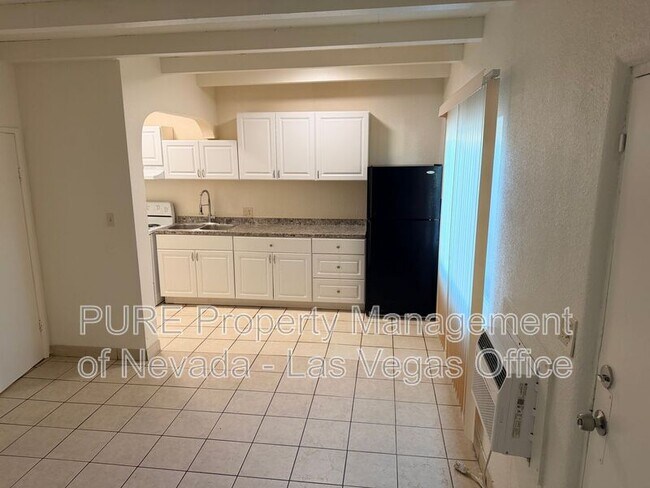 Building Photo - 23 W Basic Rd