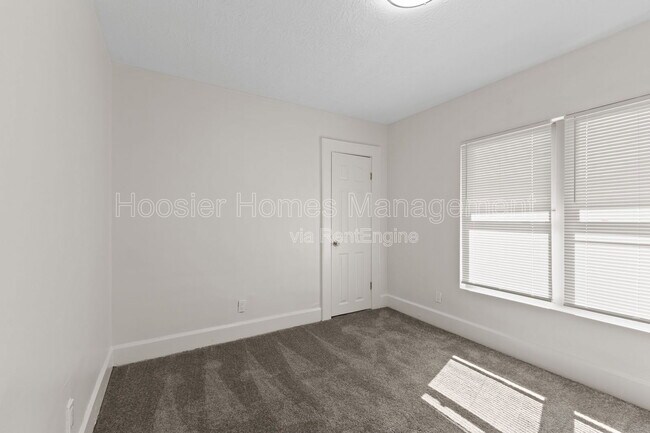 Building Photo - 2918 Ruckle St