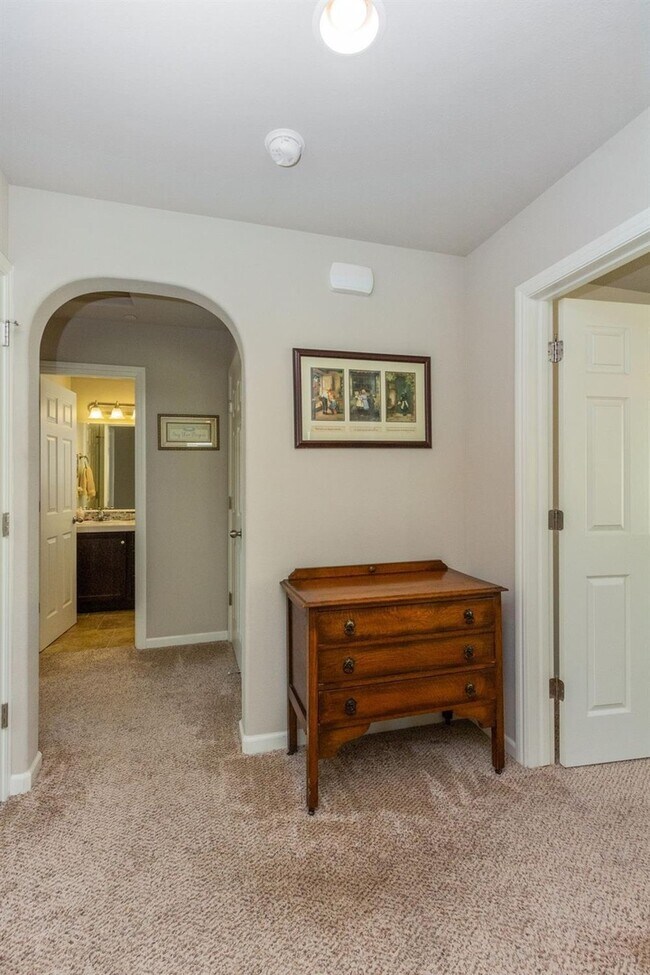 Building Photo - 1332 Joy Dr