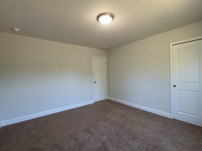 Building Photo - 203 Hayworth Rd