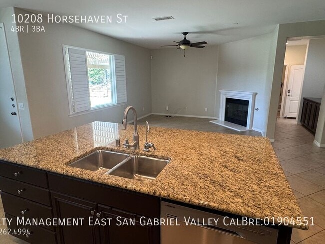 Building Photo - 10208 Horse Haven St