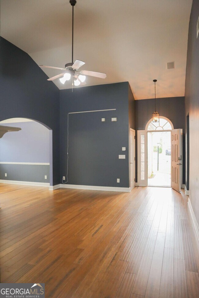 Building Photo - 1526 Lechemin Dr