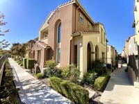 Building Photo - Amazing Townhouse - Warm Springs Fremont!