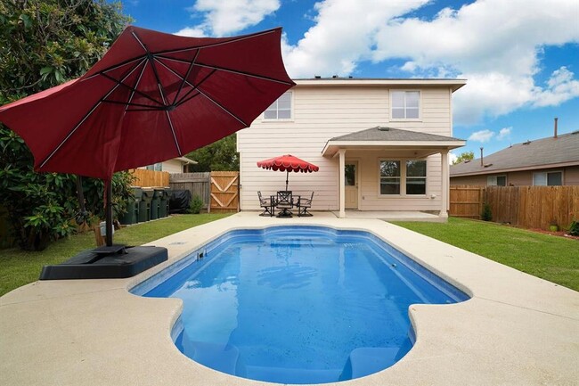 Building Photo - 140 Opal Lake Dr