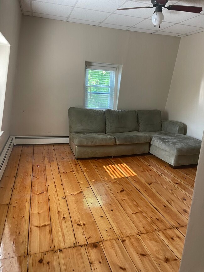 Building Photo - 42 Prospect St