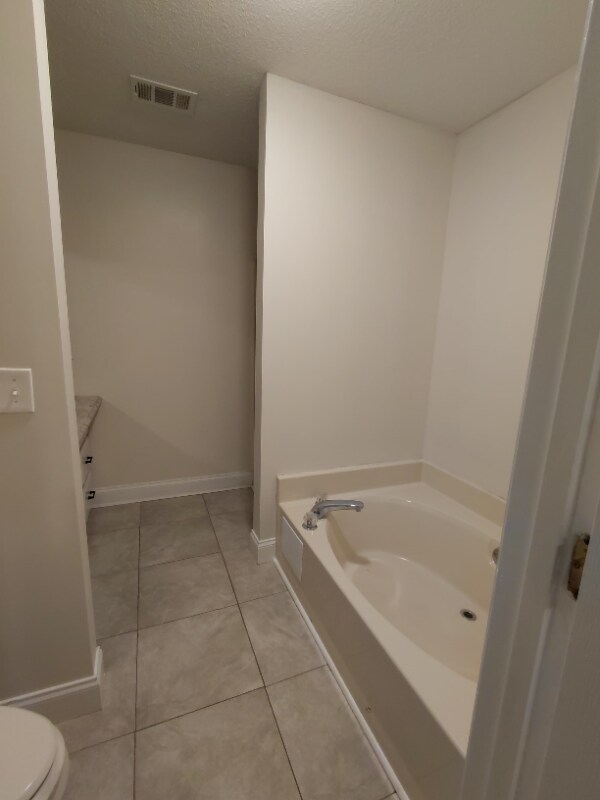 Building Photo - 211 Crakston Ct