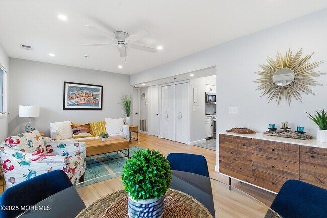 Building Photo - 132 Sampson Ave