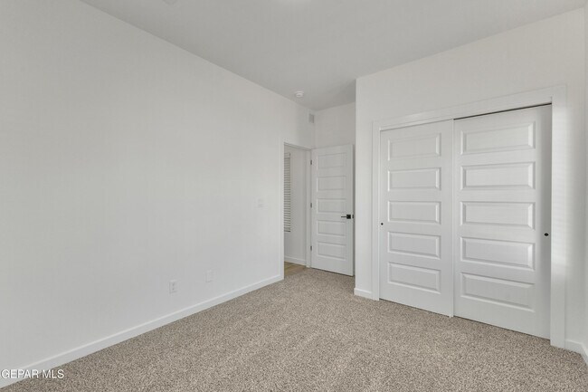 Building Photo - 12716 Middlesbrough Ave