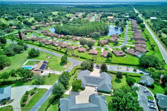 Building Photo - 4103 Bogey Blvd