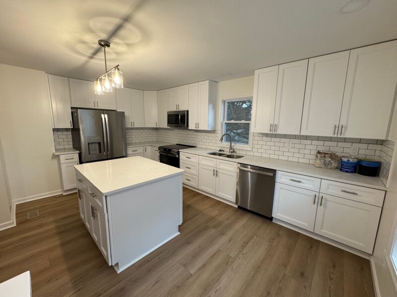 Building Photo - 4485 Ocean View Ave
