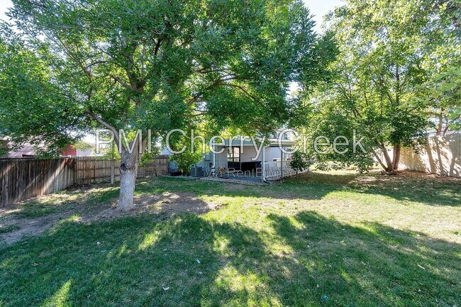 Building Photo - 4891 S Holland Ct
