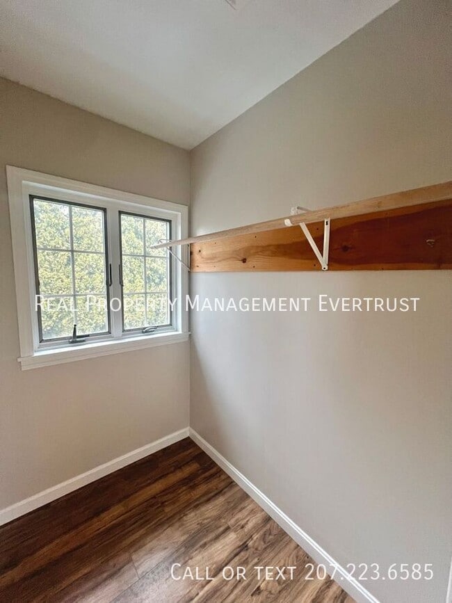 Building Photo - 111 Scott Dyer Rd