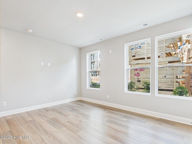 Building Photo - 1251 Shaw View Aly
