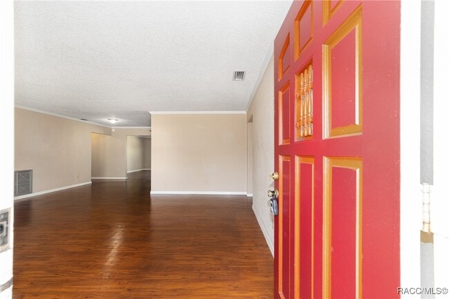 Building Photo - 236 N Braemar Dr