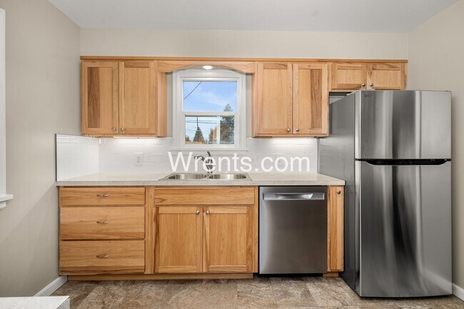 Building Photo - Newly renovated 3bd 2bath Shadle Rancher MUST SEE