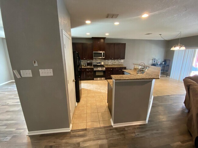 Building Photo - 7919 Martinelli