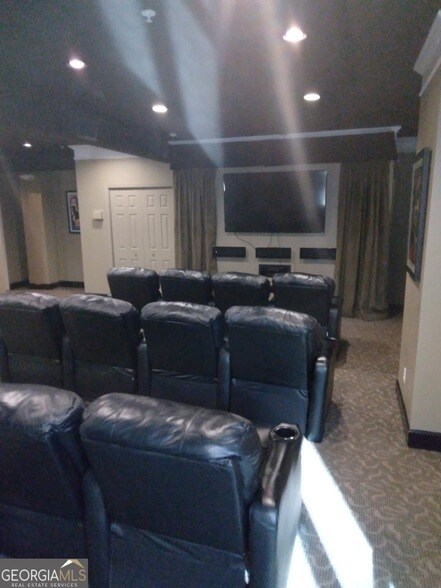 Building Photo - 10 Perimeter Summit Blvd