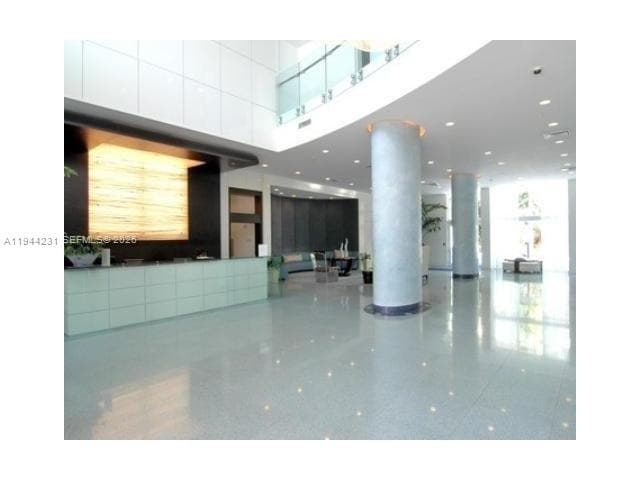 Building Photo - 2775 NE 187th St