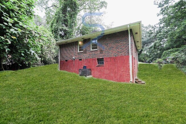 Building Photo - 4259 Lamar St