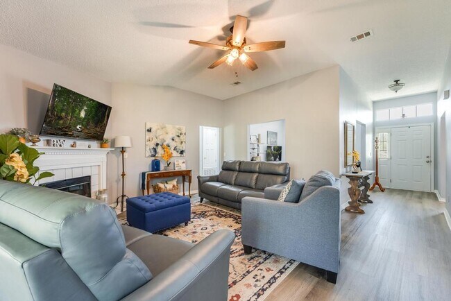 Building Photo - 1236 Northview Dr