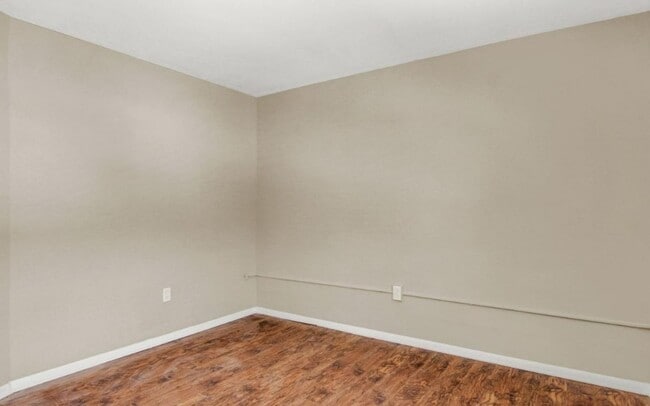Building Photo - Coming Soon! Charming 2 Bedroom, 1 Bath Ho...