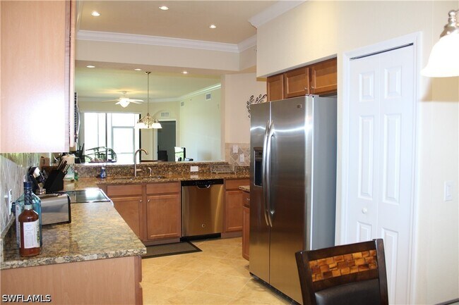 Building Photo - 9735 Acqua Ct