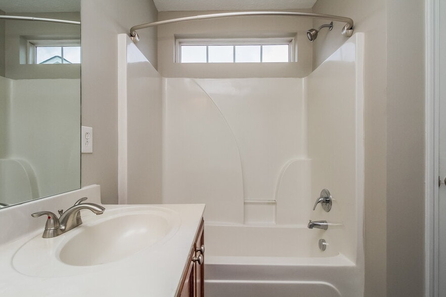 Building Photo - 1065 Tammy Sue Ln