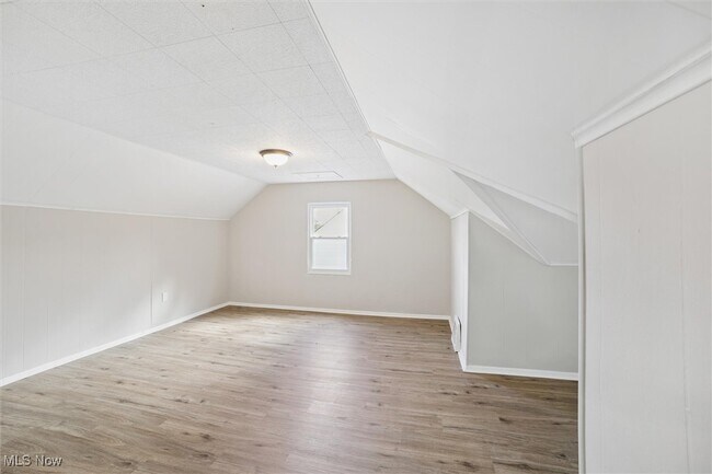 Building Photo - 15705 Fernway Dr