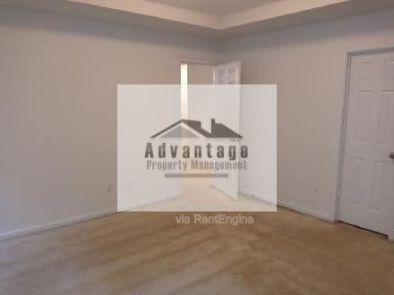 Building Photo - 636 Rayella Dr