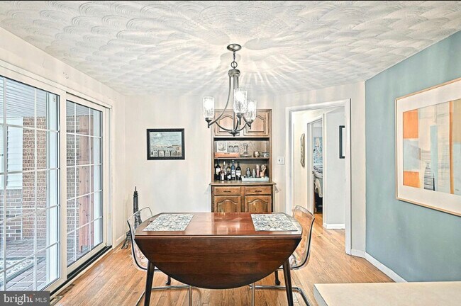 Building Photo - 271 Haybrook Dr