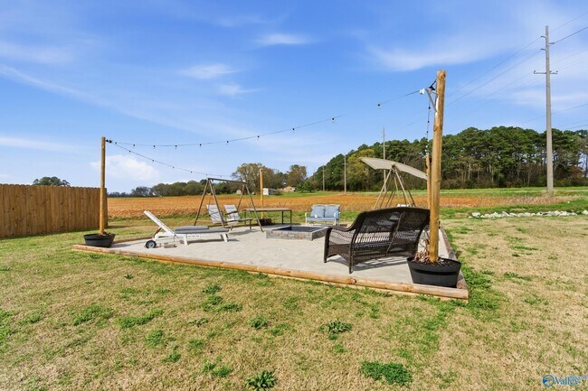 Building Photo - 221 Willie Sanders Dr