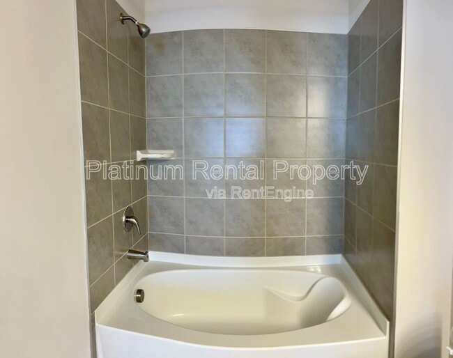 Building Photo - 3452 Sumersbe court