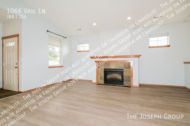 Building Photo - 1066 Vail Ln