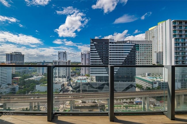 Building Photo - 88 SW 7th St