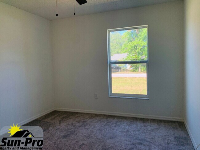 Building Photo - 1868 Umbrella Tree Dr