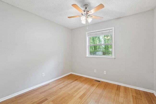 Building Photo - 2119 N 55th Pl