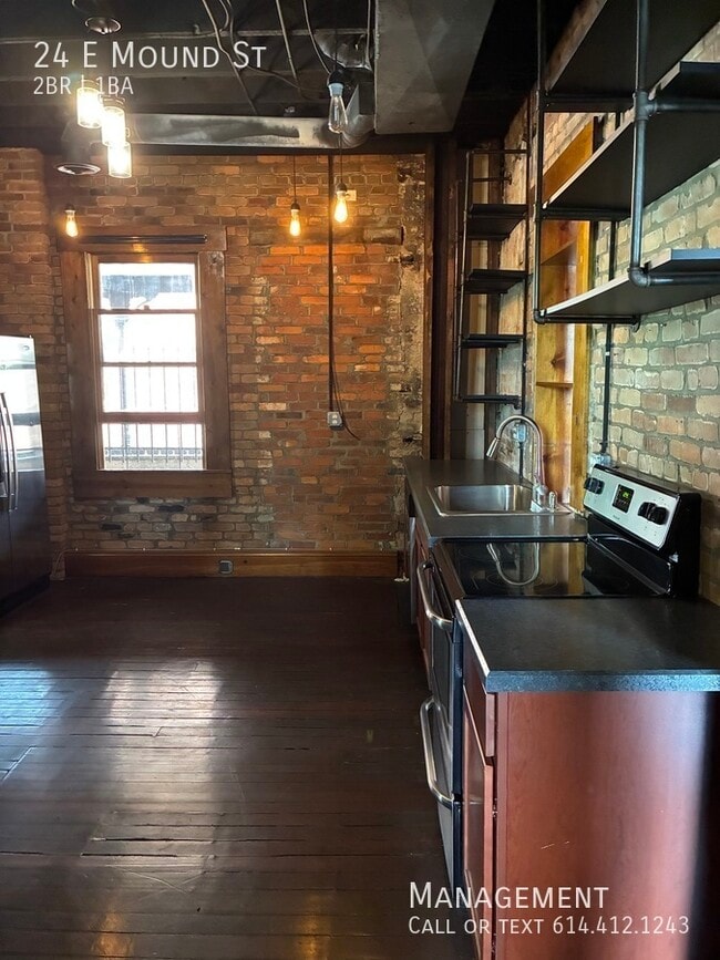 Building Photo - 24 E Mound St