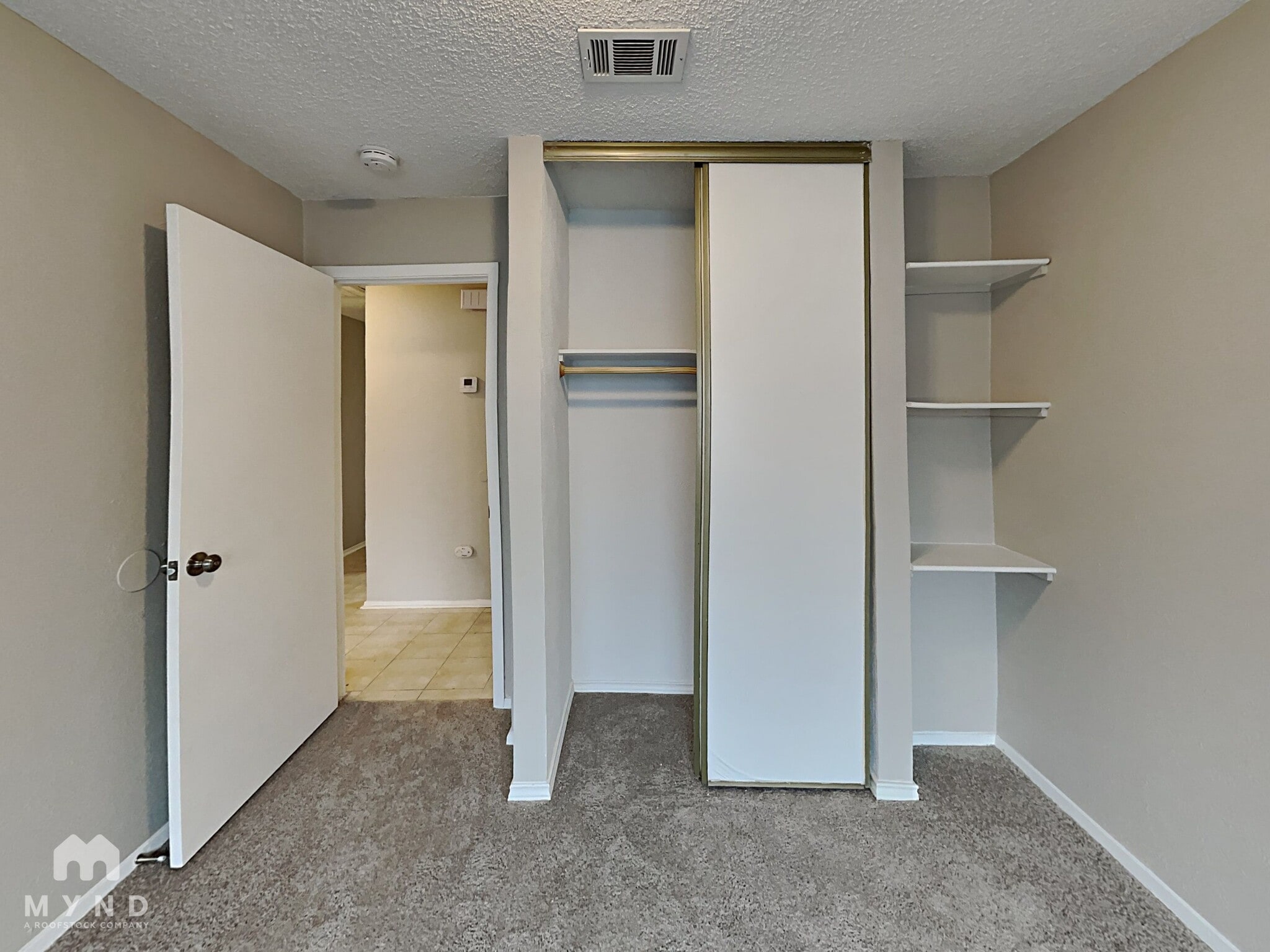Building Photo - 7417 Shadow Bend Dr